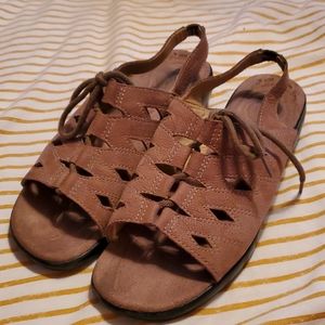 8 1/2 W Cobbie Cuddlers